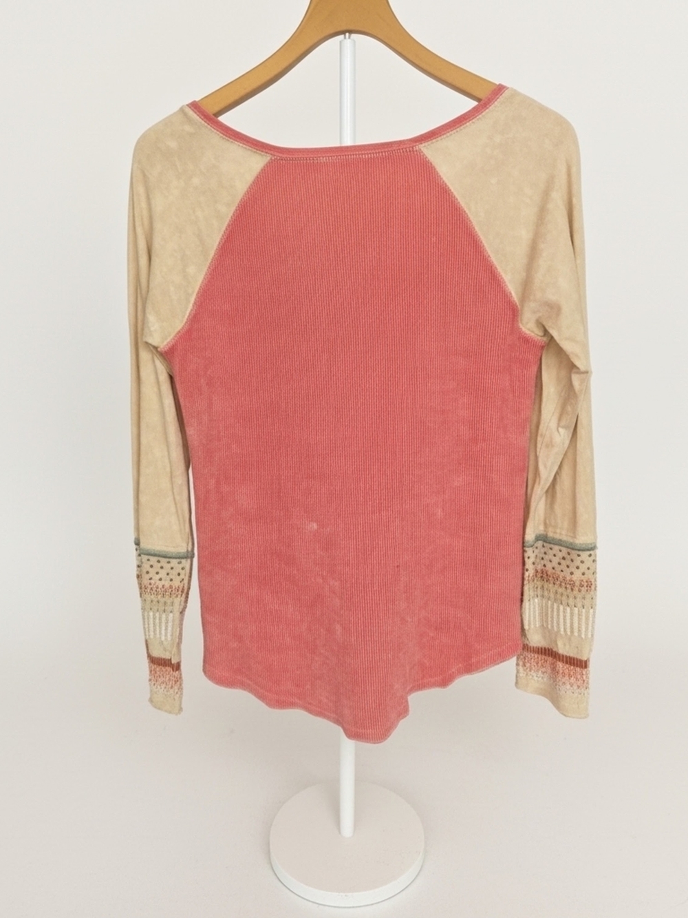 Sundance Coral & Beige Henley Raglan Waffle Embroidered Long Sleeve Top Size S - Picture 2 of 8